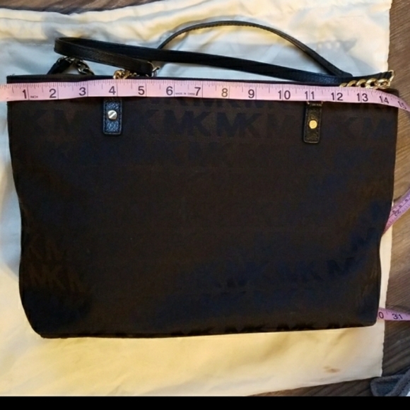Authentic Michael Kors Purse - Picture 7 of 7